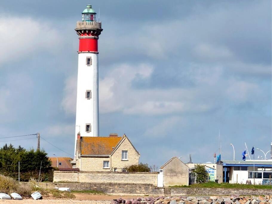 Appartement Ouistreham Proche Centre Et Plage Exterior photo